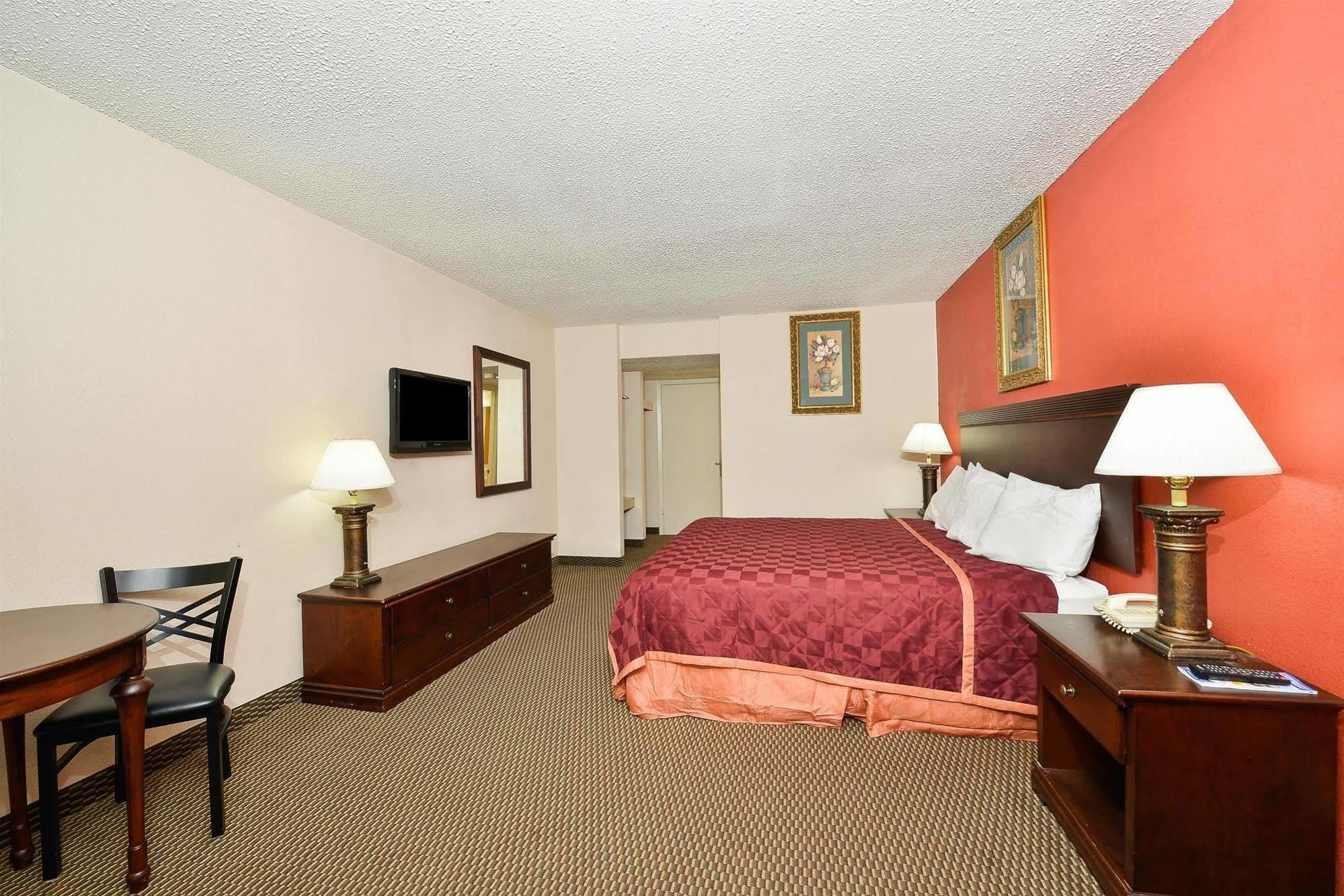 Americas Best Value Inn & Suites Бренем Экстерьер фото